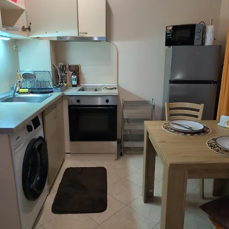 Apartment Royal Sun, Private Luxury 56 M, Pools, Mountain View *