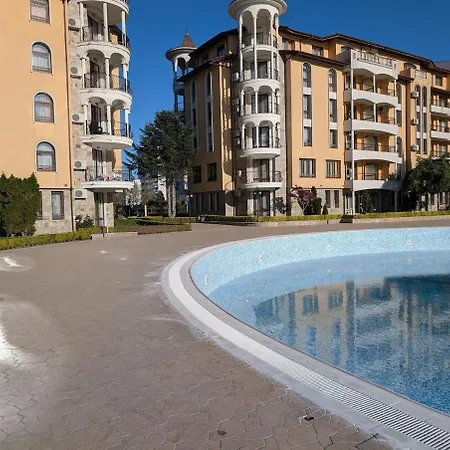 דירה Royal Sun, Private Luxury 56 M, Pools, Mountain View