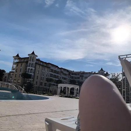 Apartment Royal Sun, Private Luxury 56 M, Pools, Mountain View Sunny Beach