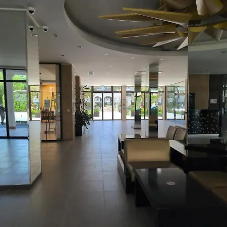 Royal Sun, Private Luxury 56 M, Pools, Mountain View דירה *