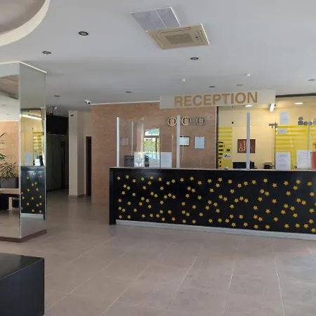 דירה Royal Sun, Private Luxury 56 M, Pools, Mountain View סאני ביץ'