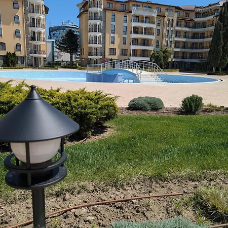 Royal Sun, Private Luxury 56 M, Pools, Mountain View דירה