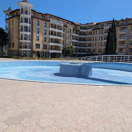 Apartment Royal Sun, Private Luxury 56 M, Pools, Mountain View Sunny Beach